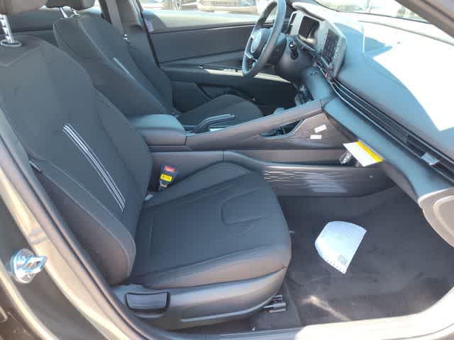 Thumbnail: 2026 Hyundai Elantra - 18