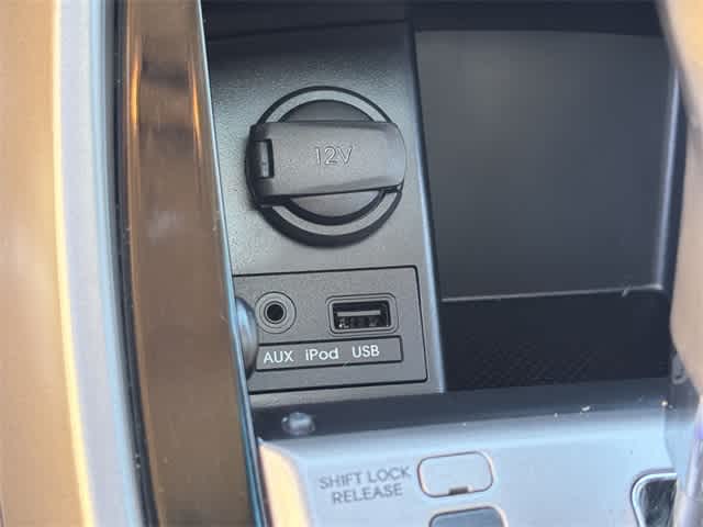 Thumbnail: 2013 Hyundai Elantra - 25