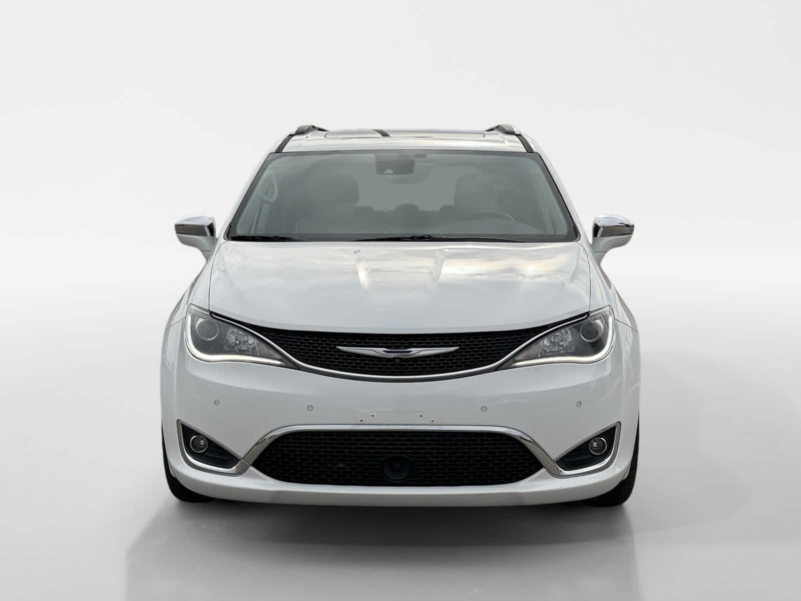 Thumbnail: 2017 Chrysler Pacifica - 8