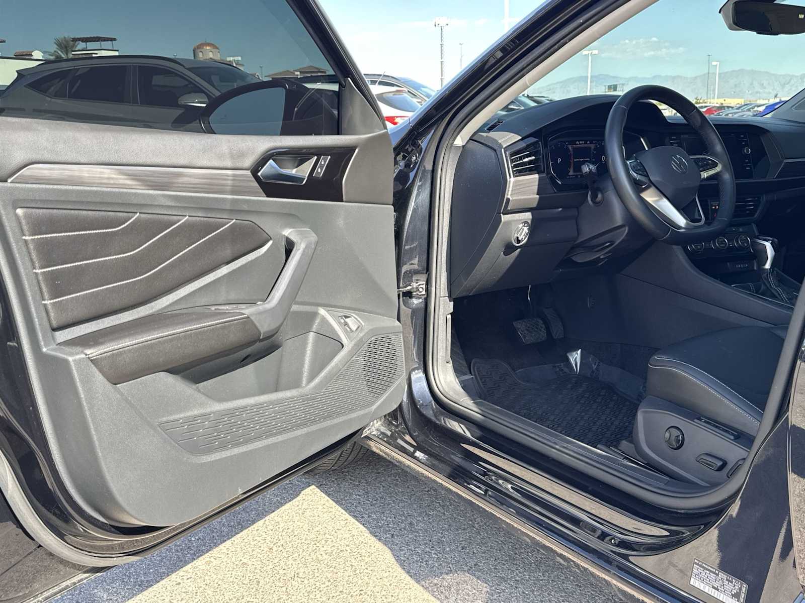 Thumbnail: 2023 Volkswagen Jetta - 27