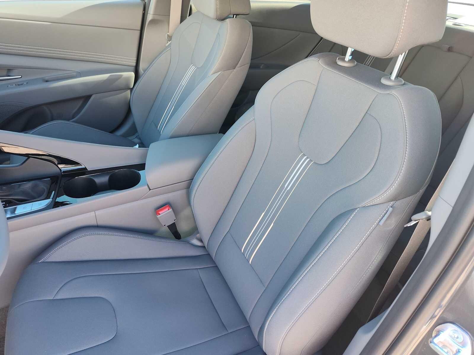 Thumbnail: 2026 Hyundai Elantra - 13