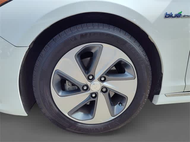 Thumbnail: 2017 Hyundai Sonata - 10