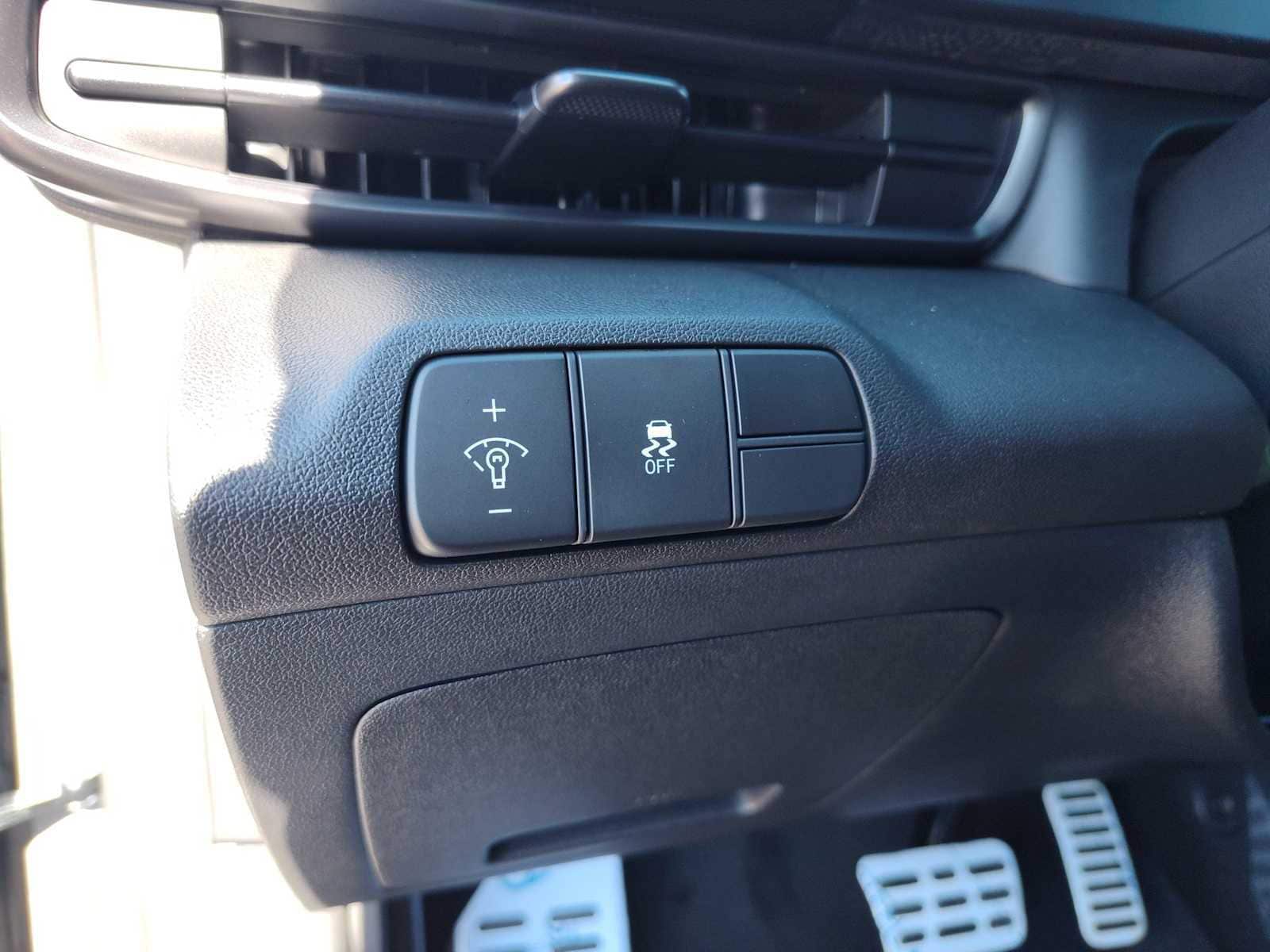 Thumbnail: 2026 Hyundai Elantra - 14