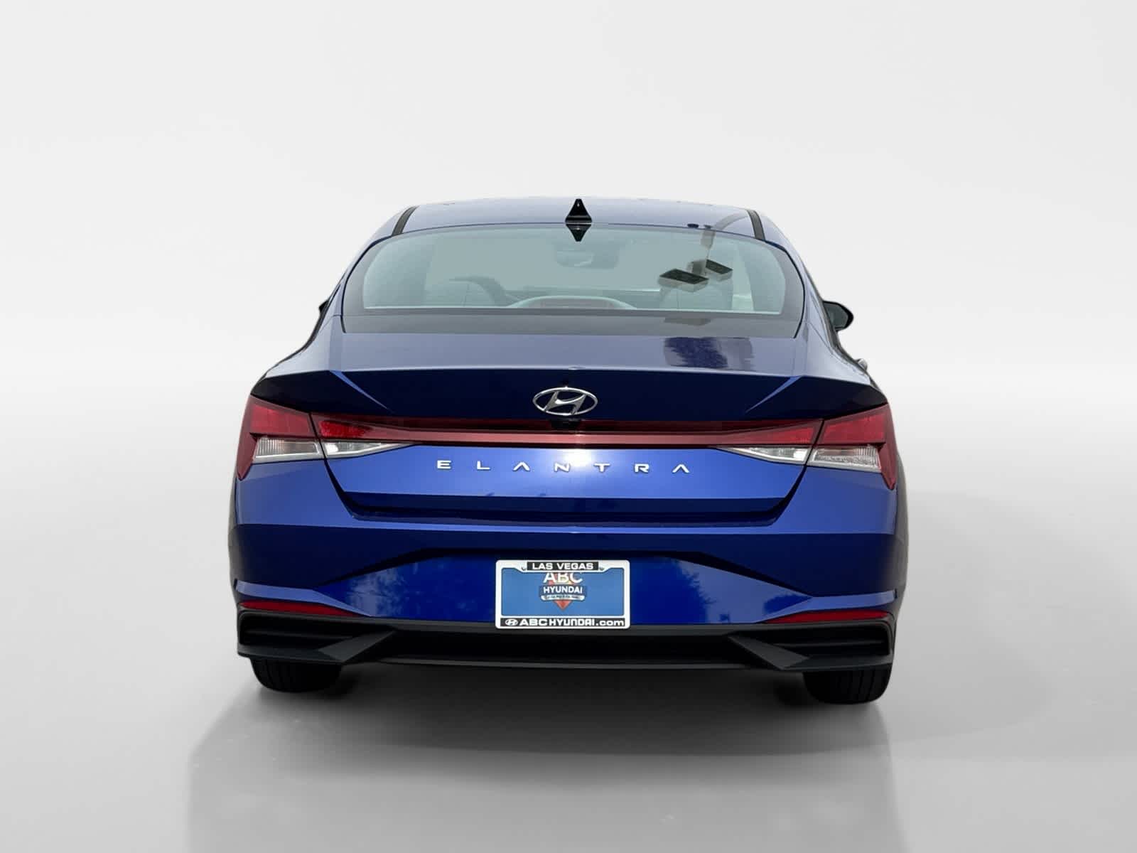 Thumbnail: 2023 Hyundai Elantra - 4