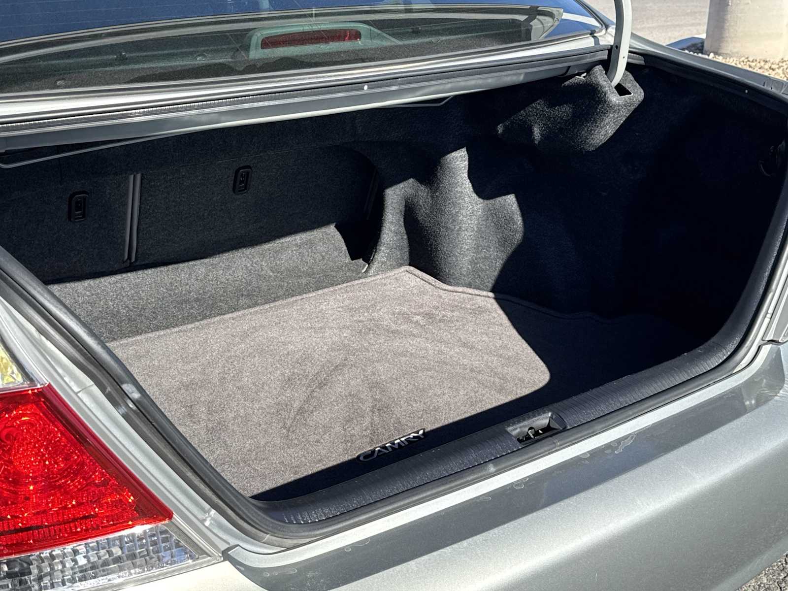 Thumbnail: 2005 Toyota Camry - 26