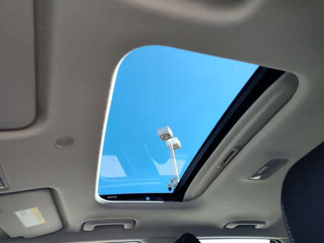 Thumbnail: 2026 Hyundai Venue - 16