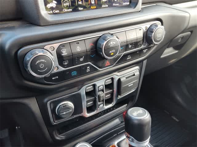 Thumbnail: 2021 Jeep Wrangler - 21