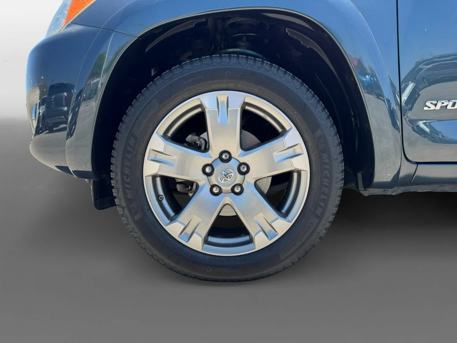 Thumbnail: 2012 Toyota RAV4 - 19