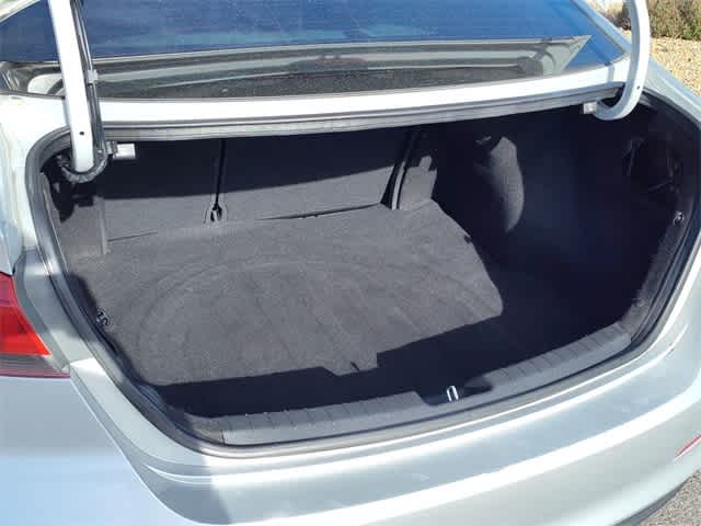 Thumbnail: 2017 Hyundai Elantra - 25