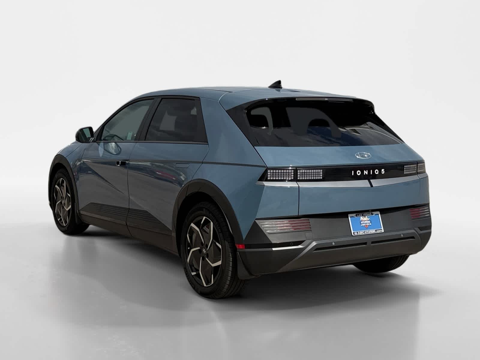 Thumbnail: 2024 Hyundai Ioniq 5 - 3