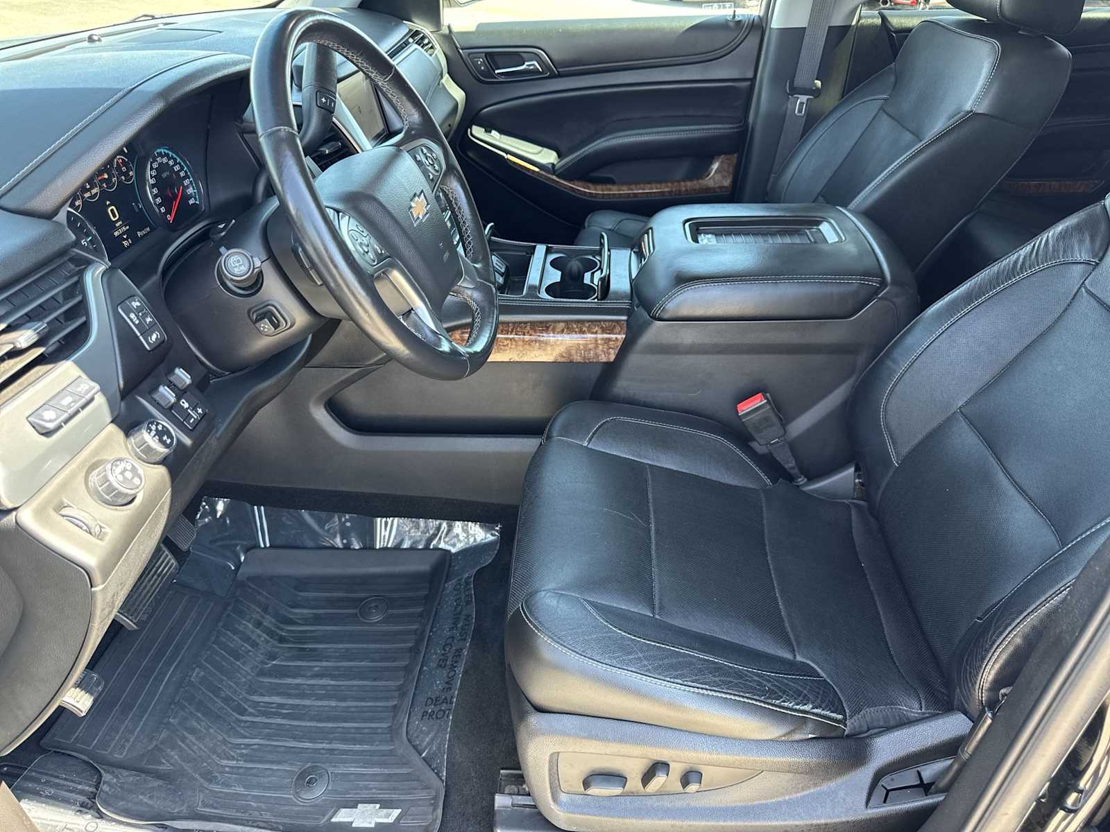 Thumbnail: 2016 Chevrolet Tahoe - 14