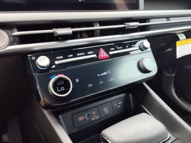 Thumbnail: 2026 Hyundai Santa Cruz - 12