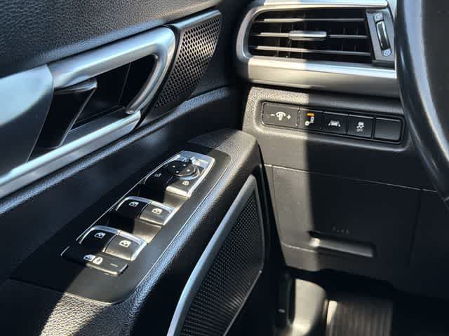 Thumbnail: 2020 Kia Telluride - 15