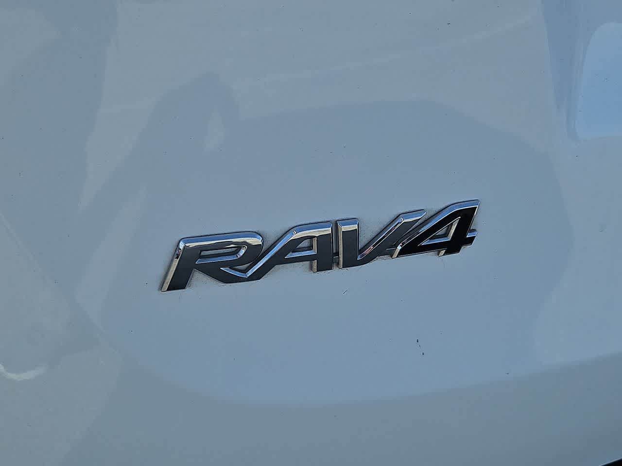 2015 Toyota RAV4 XLE 12