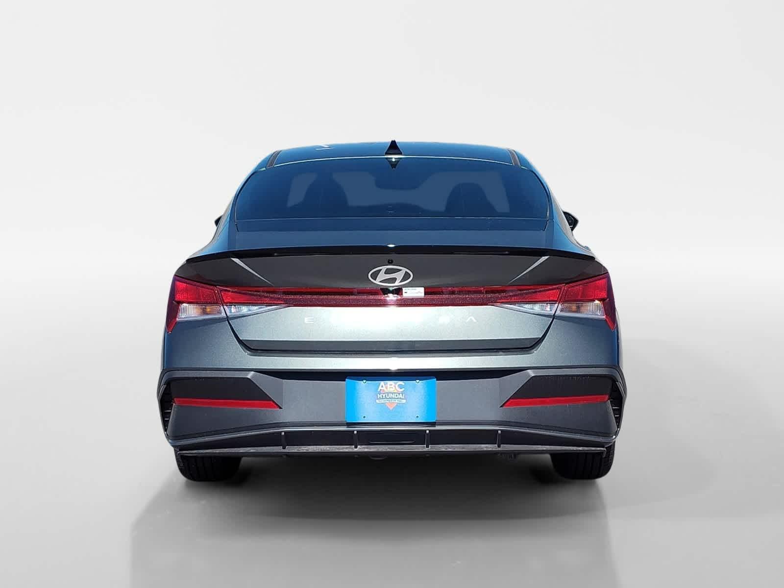 Thumbnail: 2025 Hyundai Elantra - 4