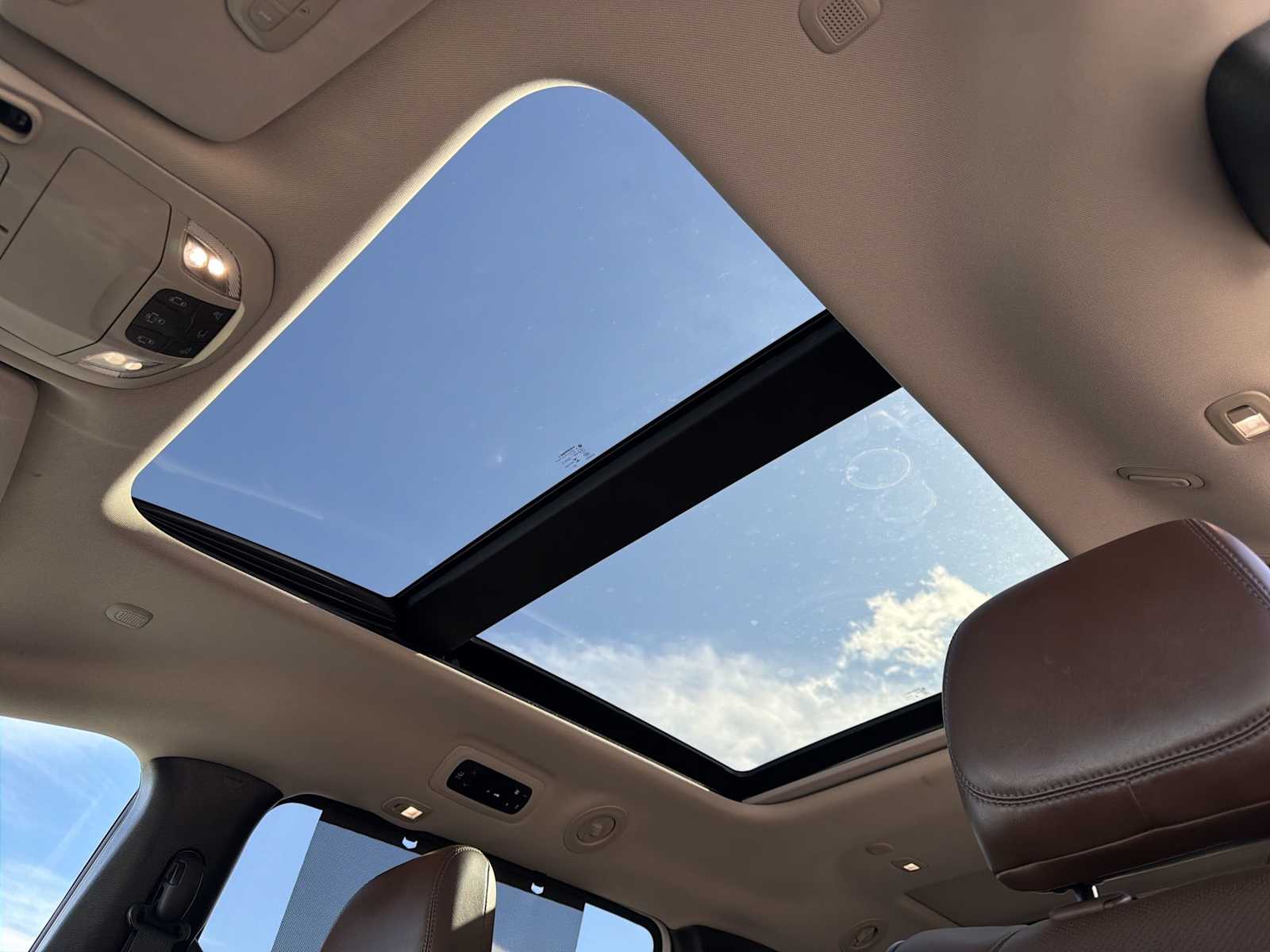 Thumbnail: 2017 Chrysler Pacifica - 17