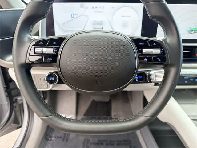 Thumbnail: 2023 Hyundai Ioniq 6 - 21