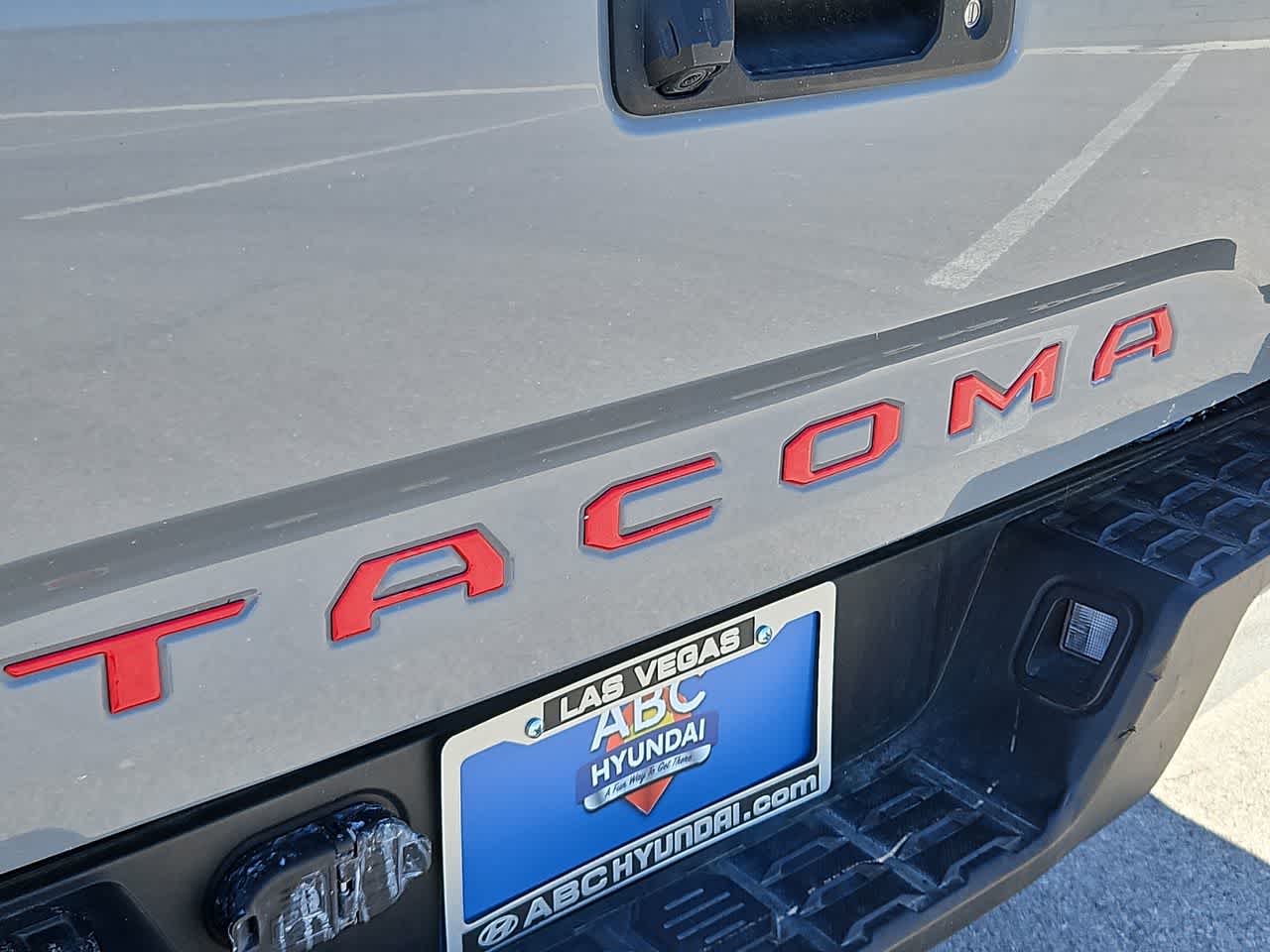 2020 Toyota Tacoma SR5 12