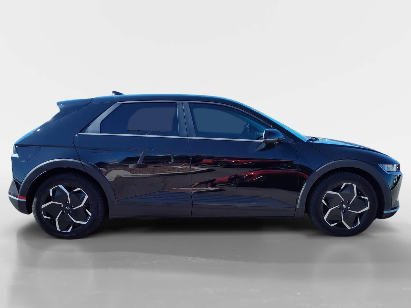 Thumbnail: 2023 Hyundai Ioniq 5 - 6