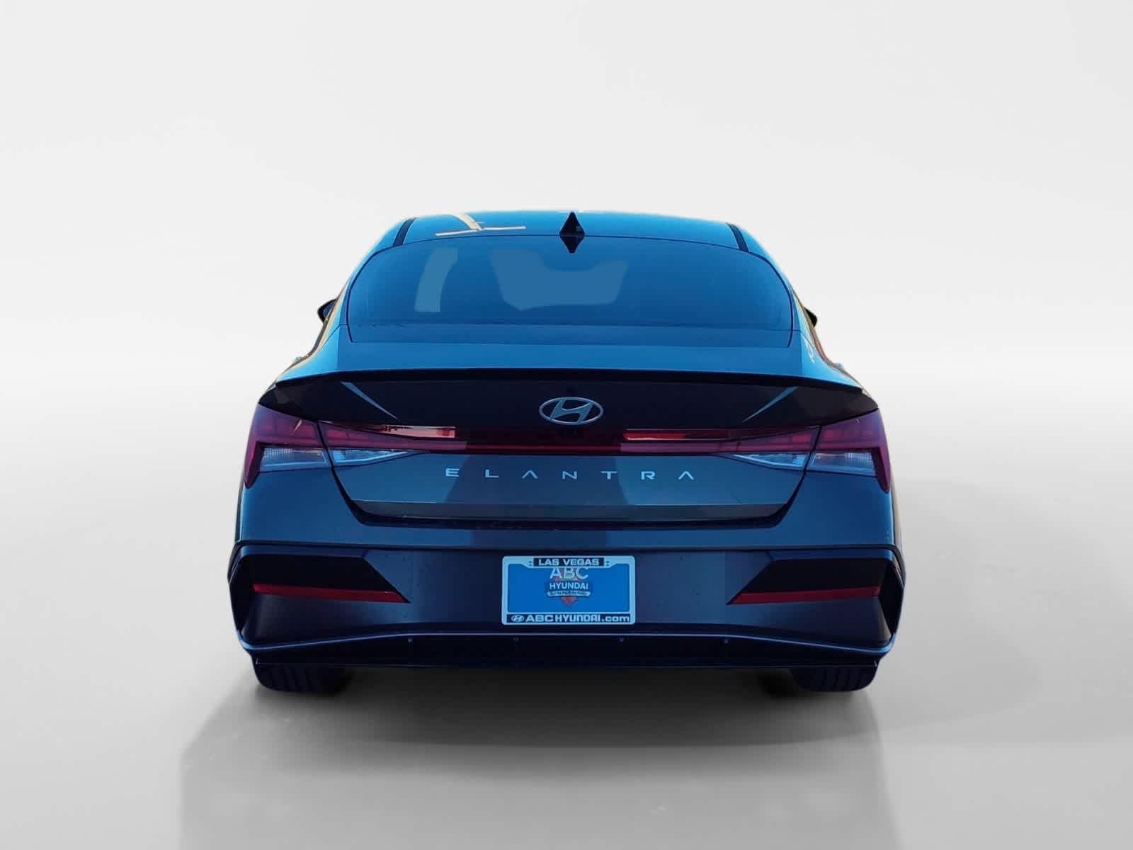 Thumbnail: 2026 Hyundai Elantra - 4