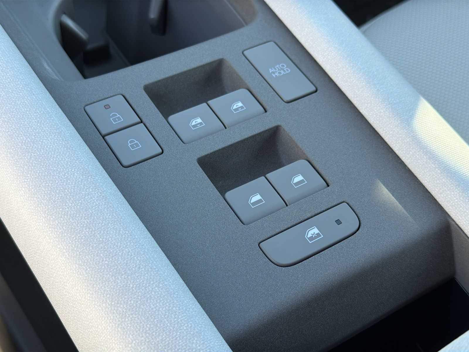 Thumbnail: 2024 Hyundai Ioniq 6 - 19