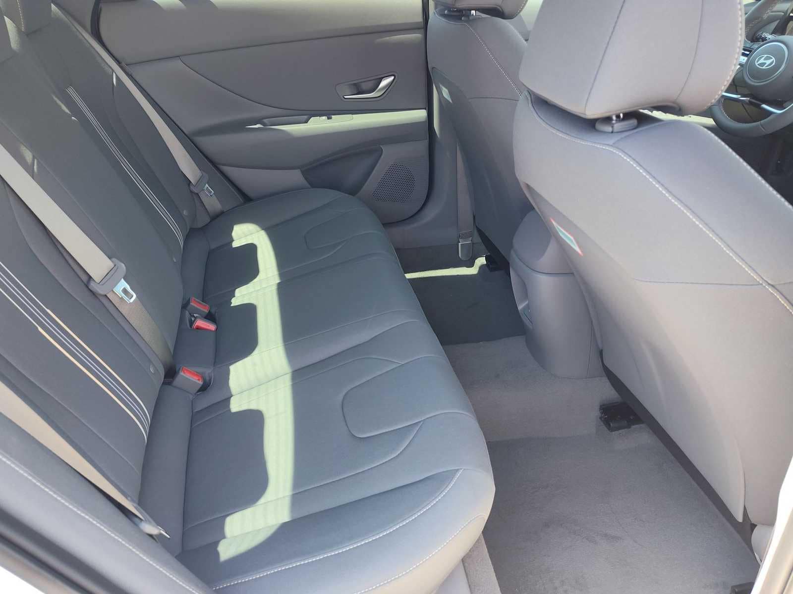 Thumbnail: 2025 Hyundai Elantra - 18