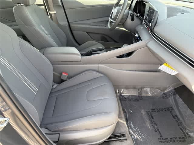 Thumbnail: 2023 Hyundai Elantra - 18