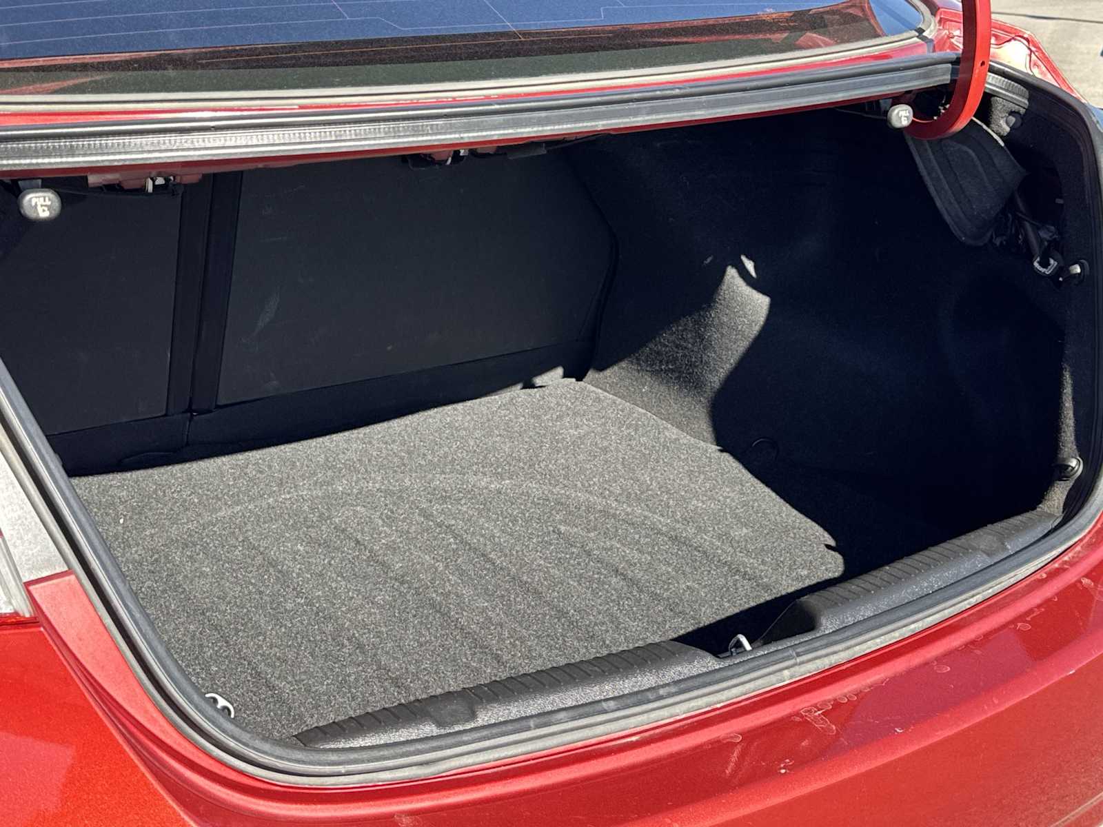 Thumbnail: 2012 Hyundai Elantra - 27