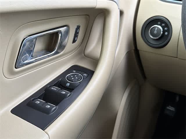 Thumbnail: 2018 Ford Taurus - 15