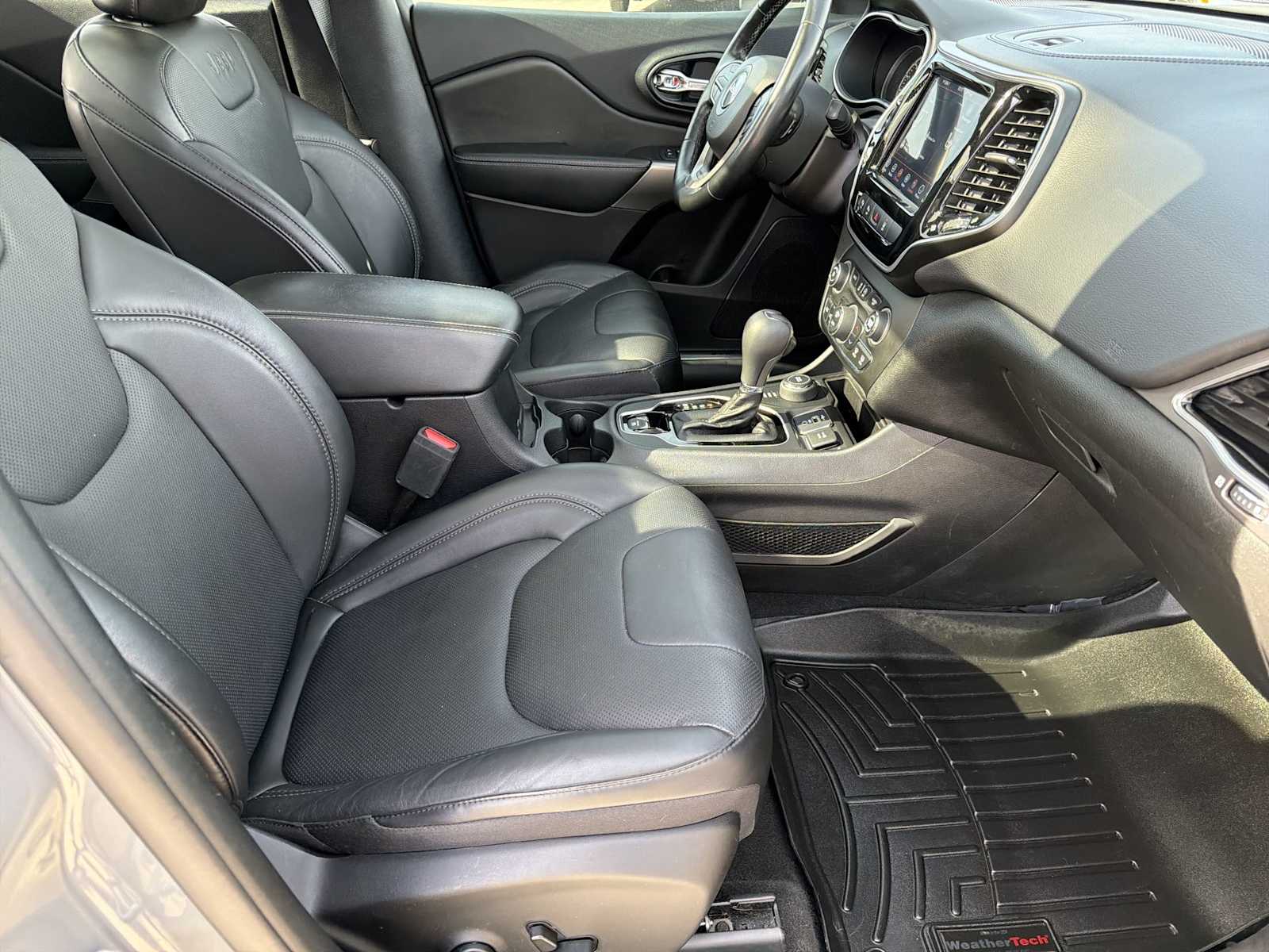 Thumbnail: 2021 Jeep Cherokee - 19