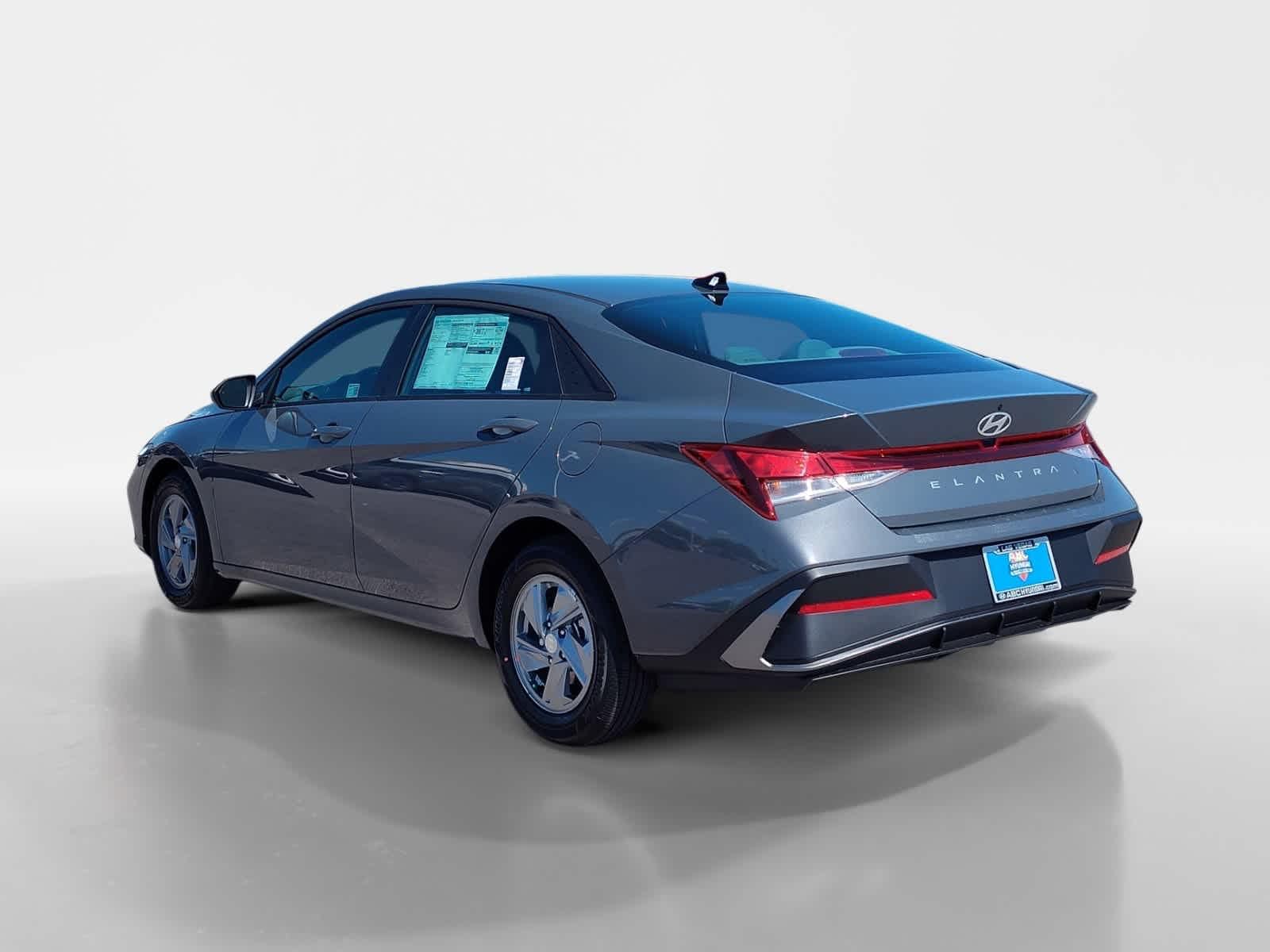 Thumbnail: 2025 Hyundai Elantra - 3