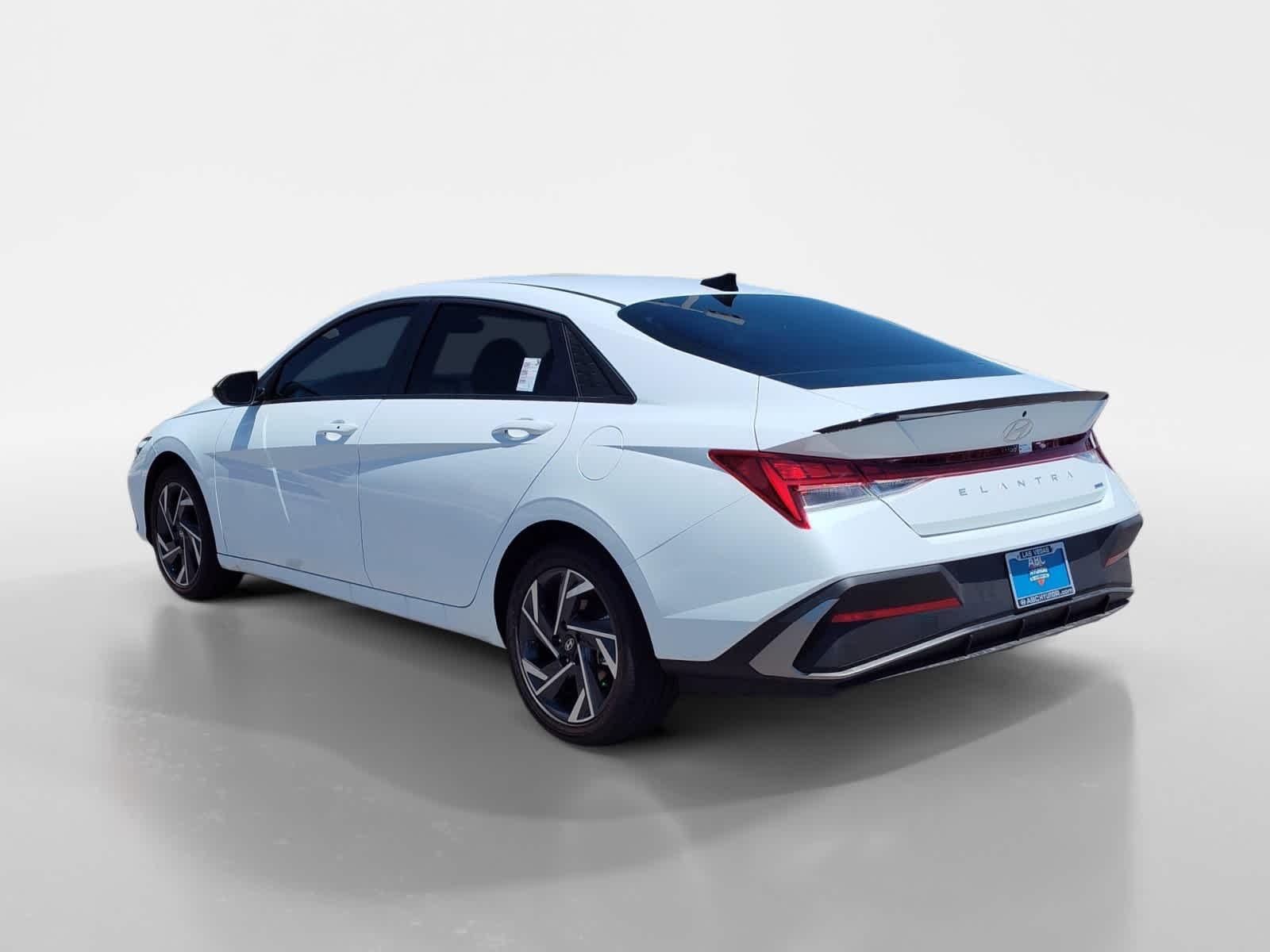 Thumbnail: 2025 Hyundai Elantra - 3