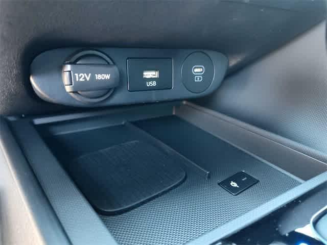 Thumbnail: 2025 Hyundai Elantra - 25