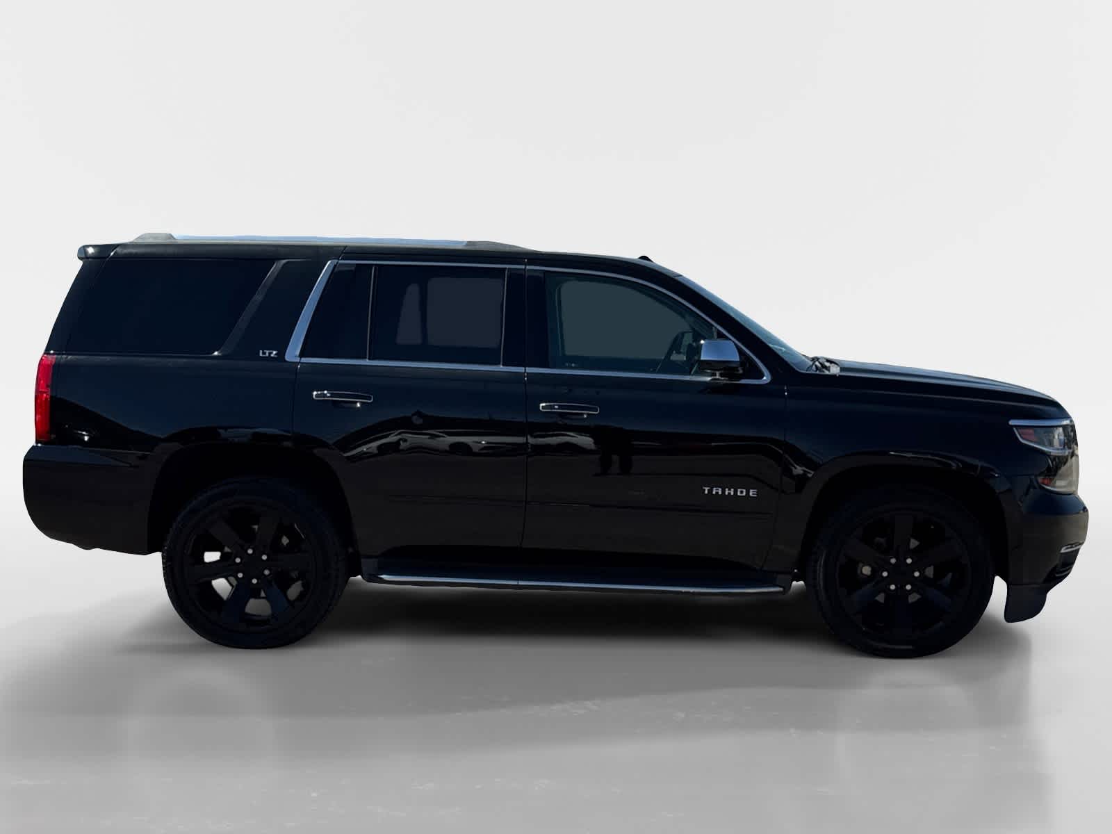 Thumbnail: 2016 Chevrolet Tahoe - 6