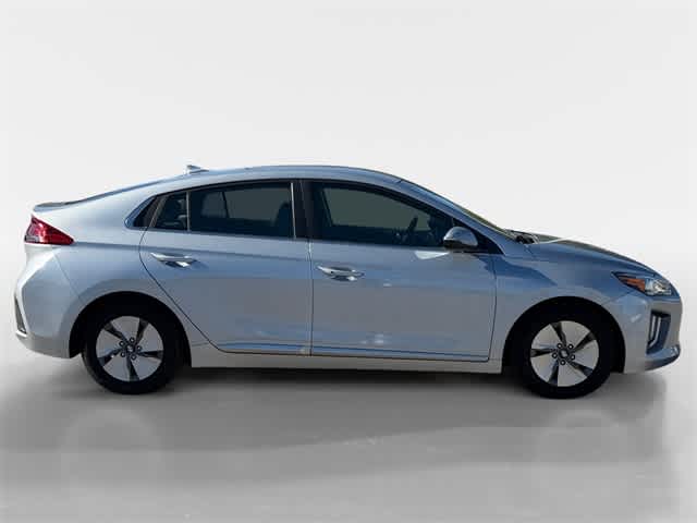 Thumbnail: 2022 Hyundai Ioniq - 6