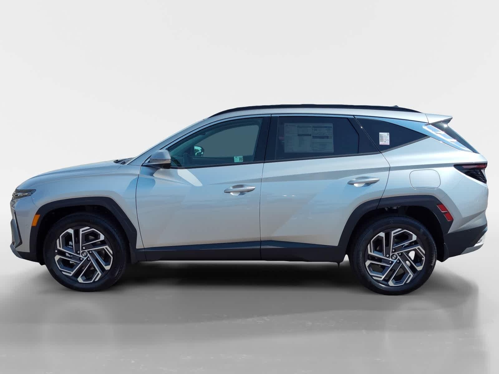 2025 Hyundai Tucson Hybrid Limited photo 2