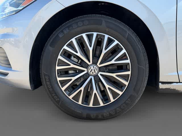 Thumbnail: 2021 Volkswagen Jetta - 9