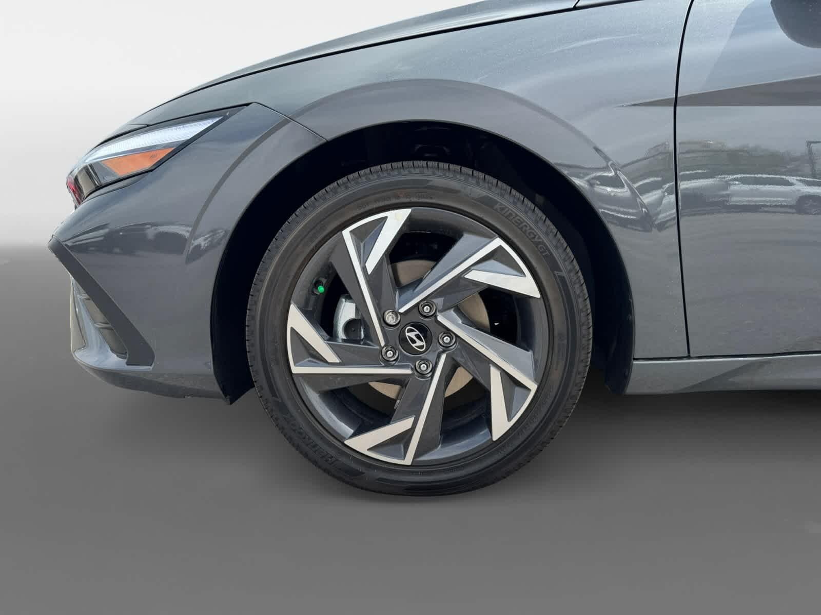 Thumbnail: 2025 Hyundai Elantra - 10