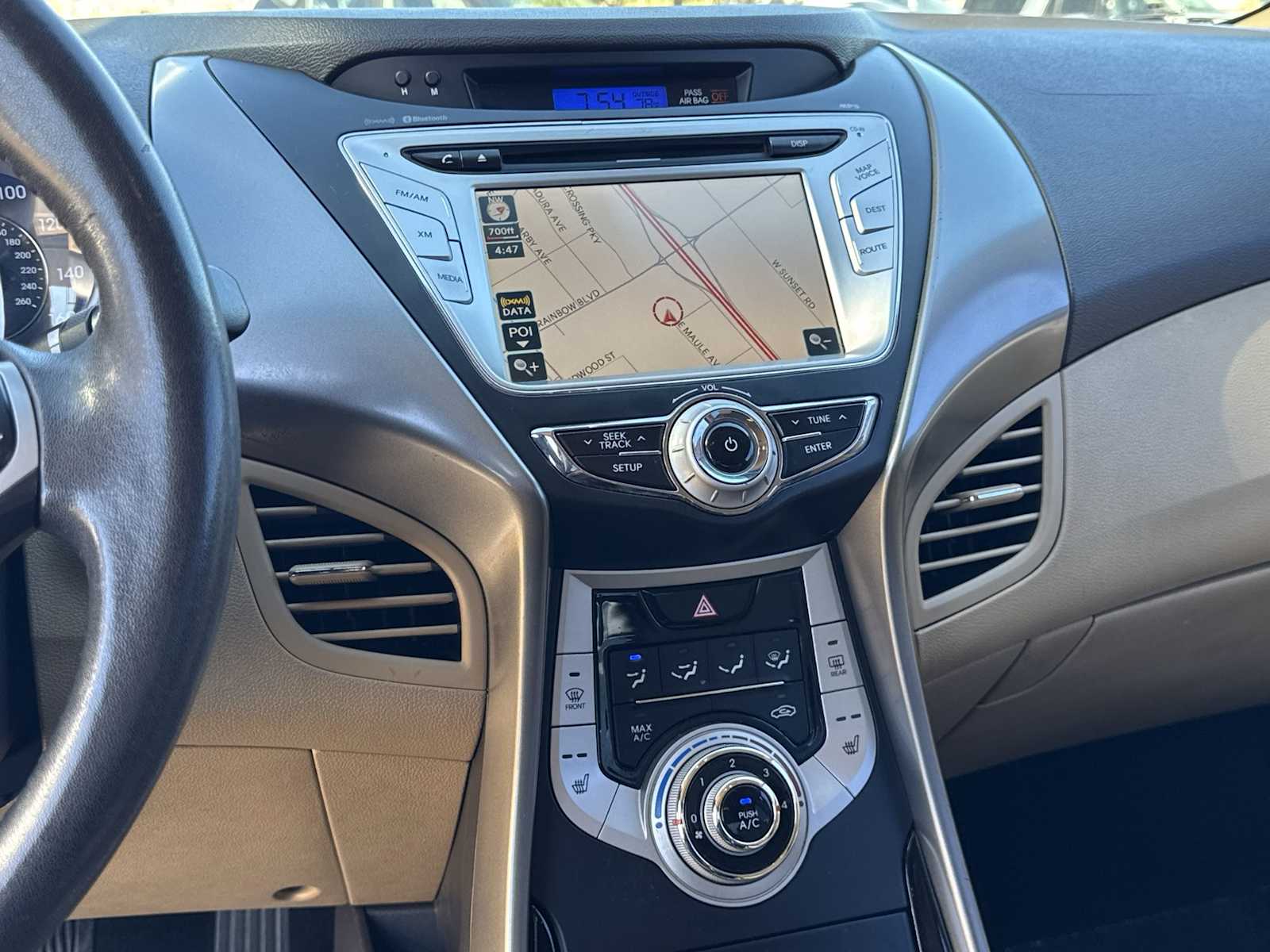 Thumbnail: 2012 Hyundai Elantra - 21