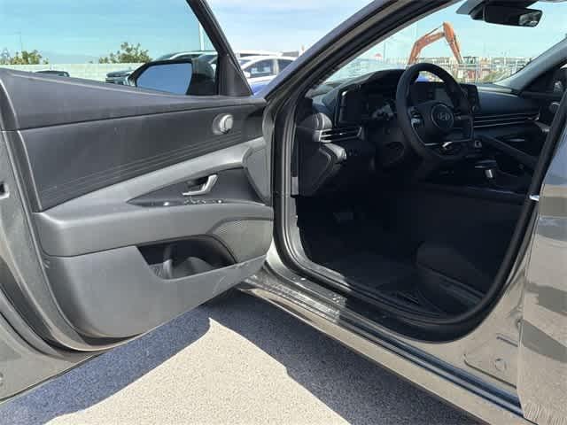 Thumbnail: 2026 Hyundai Elantra - 10