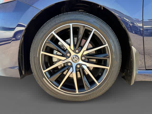Thumbnail: 2022 Toyota Camry - 9