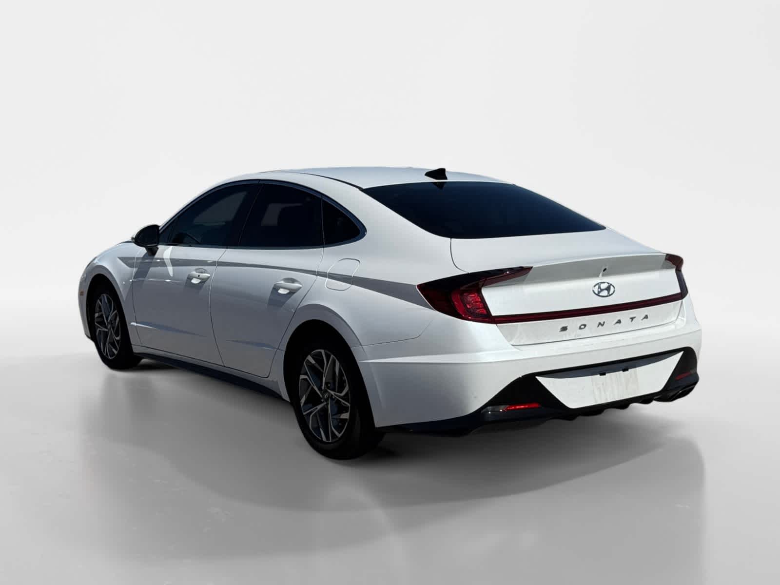Thumbnail: 2022 Hyundai Sonata - 3
