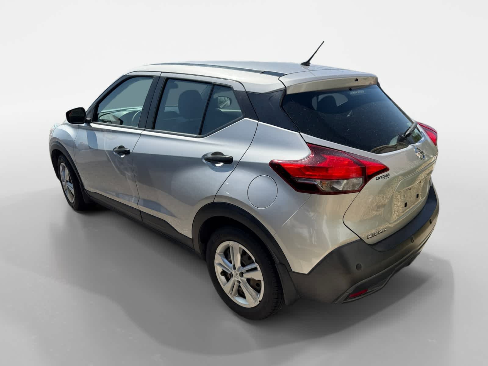 2020 Nissan Kicks S 4