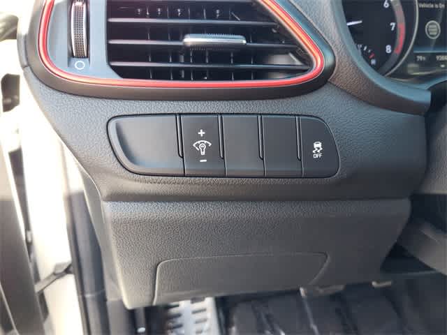 Thumbnail: 2020 Hyundai Elantra - 15