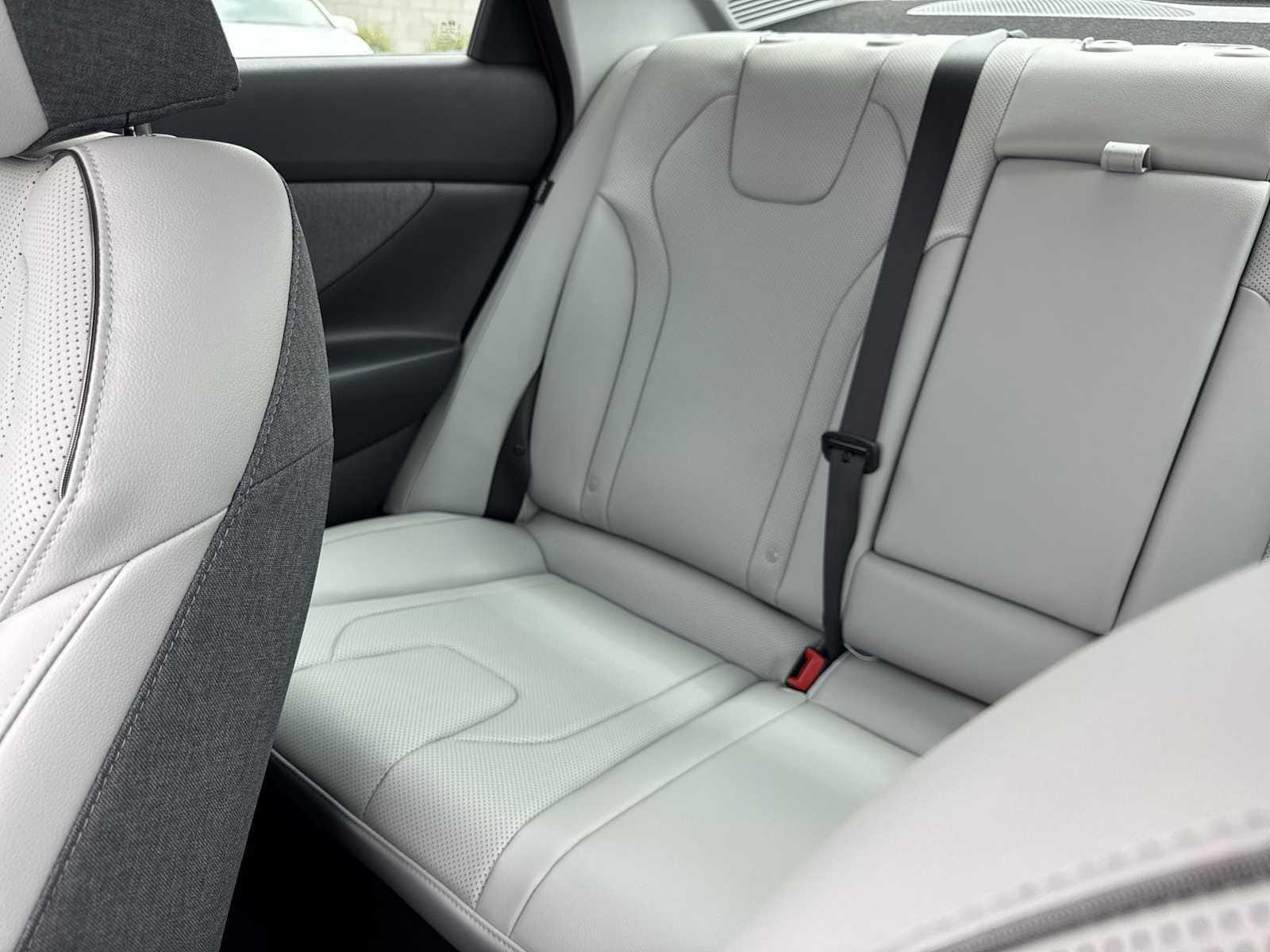 Thumbnail: 2025 Hyundai Elantra - 14