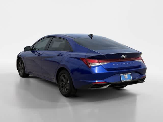 Thumbnail: 2023 Hyundai Elantra - 3