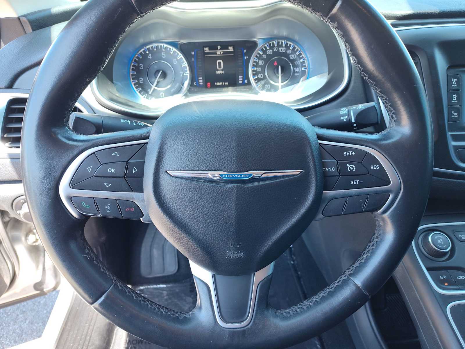 Thumbnail: 2015 Chrysler 200 - 21