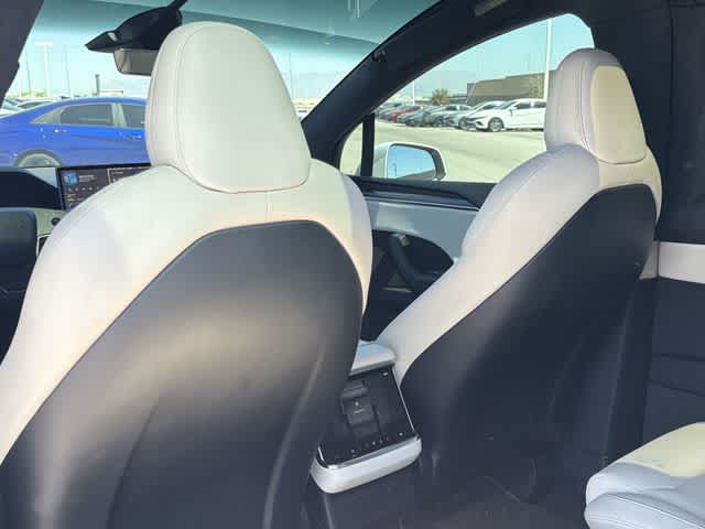 Thumbnail: 2023 Tesla Model X - 16