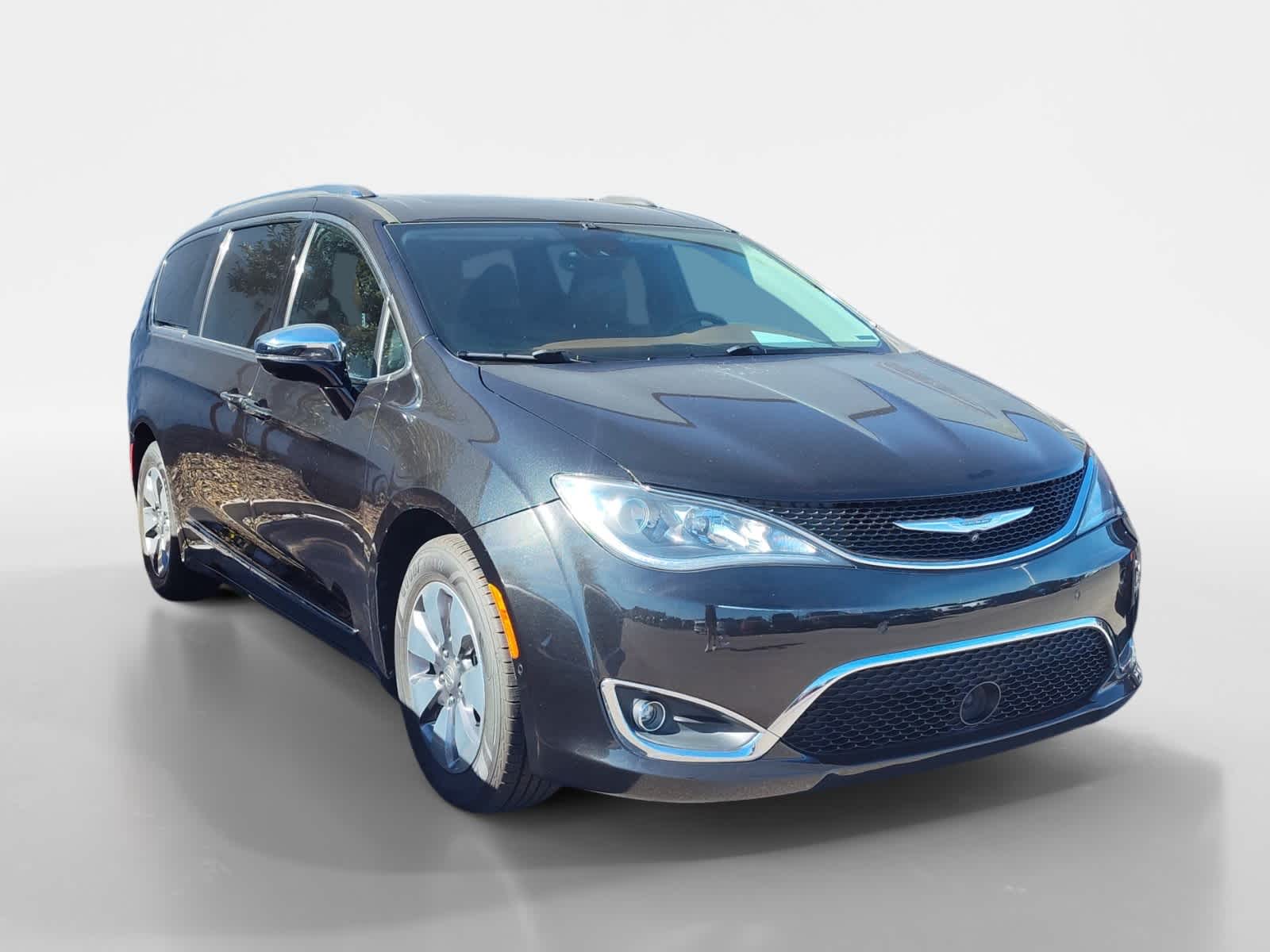 Thumbnail: 2017 Chrysler Pacifica - 2