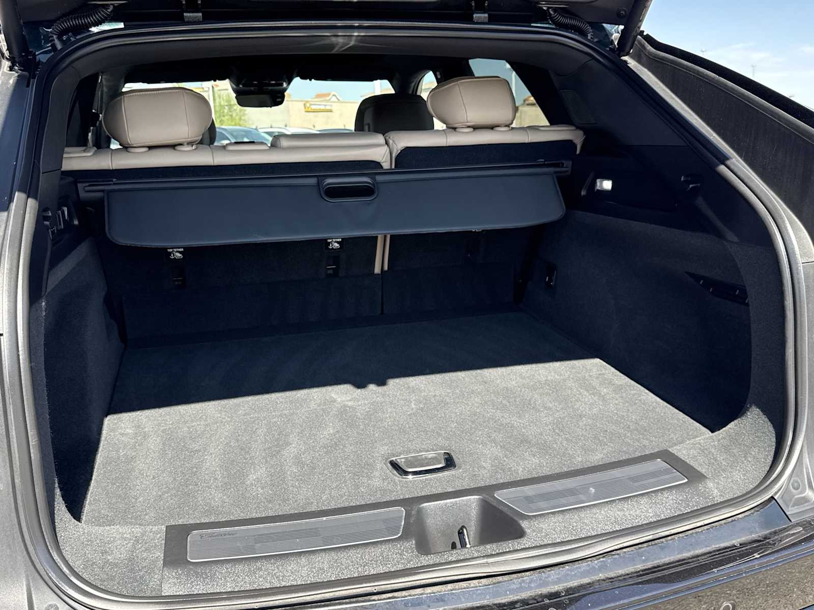 Thumbnail: 2024 Cadillac Lyriq - 27